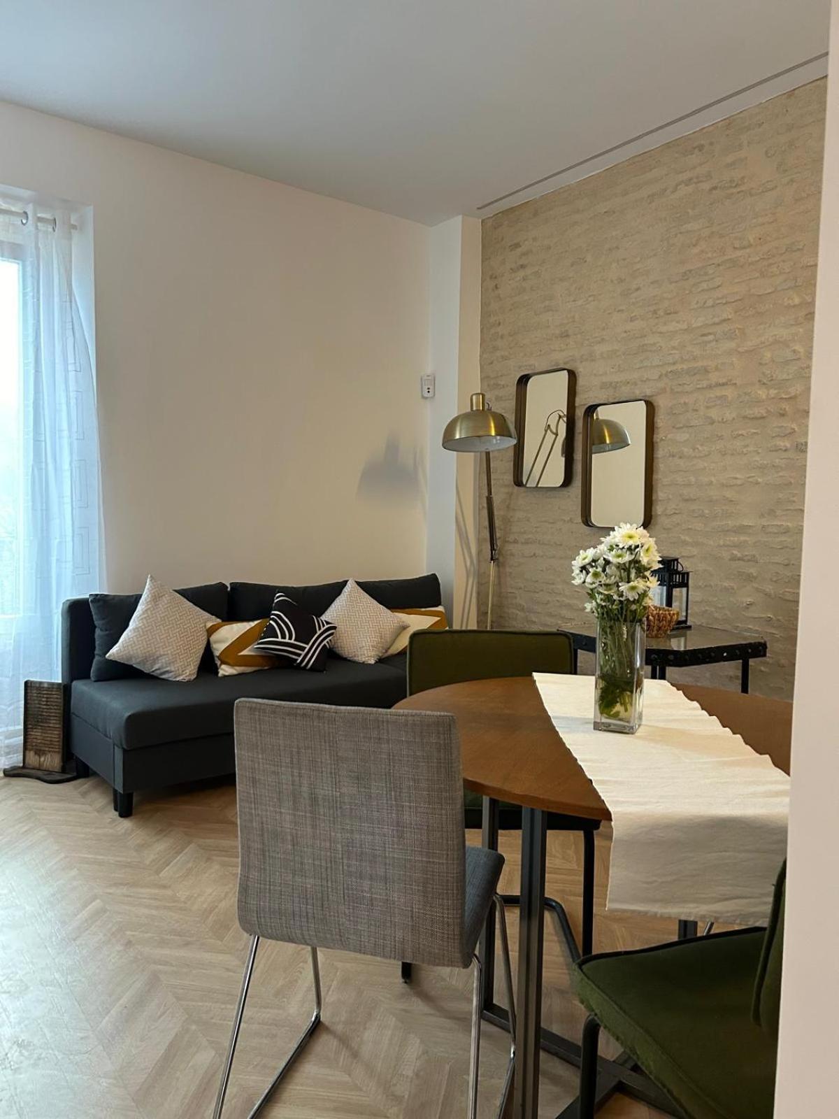 Center Apartment Fully Eqquiped Opcional Breakfast Sevilla Eksteriør bilde
