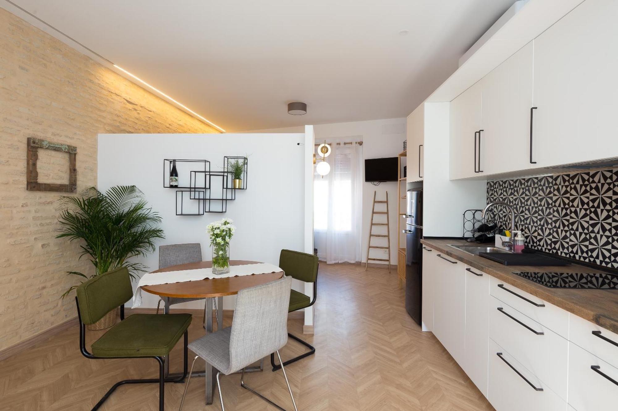 Center Apartment Fully Eqquiped Opcional Breakfast Sevilla Eksteriør bilde